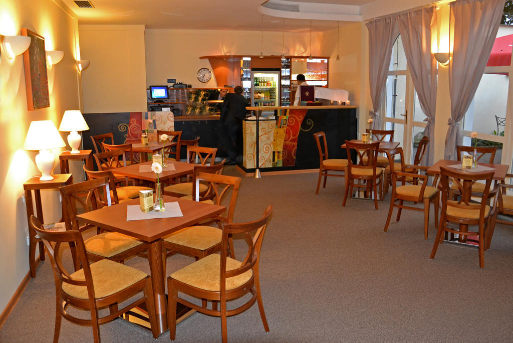 Hotel Havel Rychnov nad Kneznou Ngoại thất bức ảnh